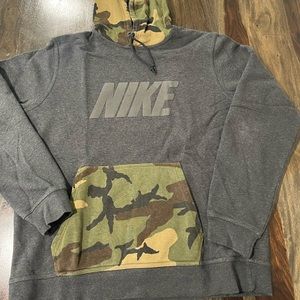 Nike hoodie gray and camo size XL. Worn once.
